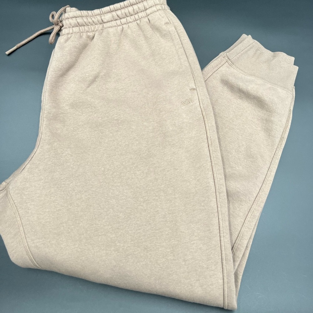 Women’s DSG Dark Almond fleece joggers.‎ SZ XL.  NWT retails. $40.